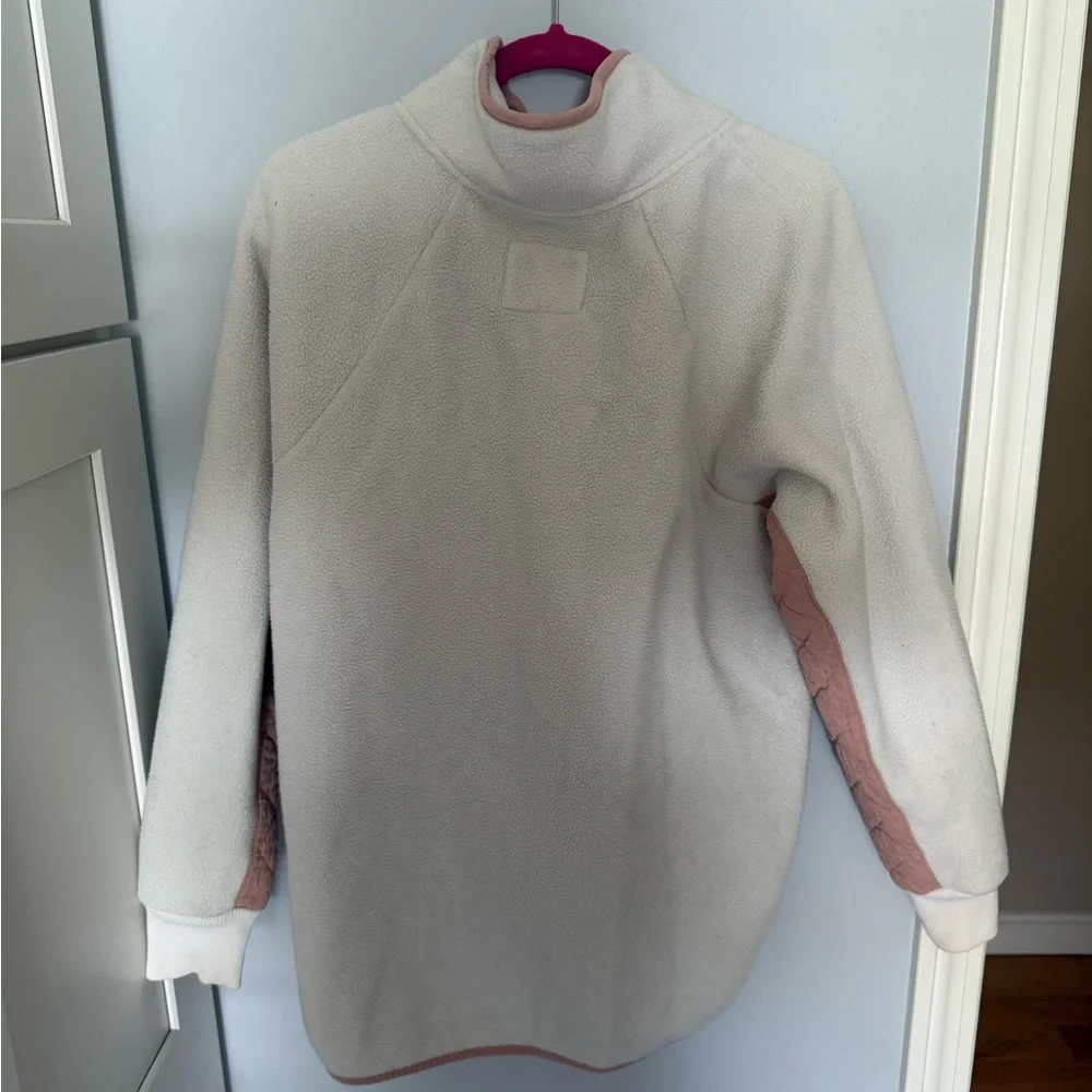 Abercrombie and Fitch Pink and Cream Quilted Pullover - Picture 3 of 3
